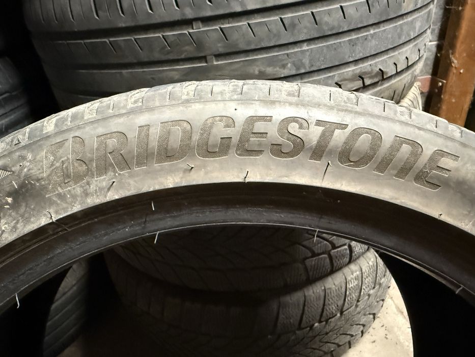 Bridgestone 255/40/19
