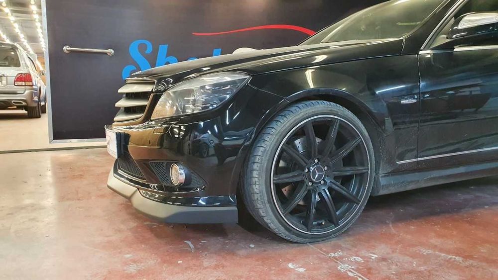 Сплитер на передний бампер AMG  W204