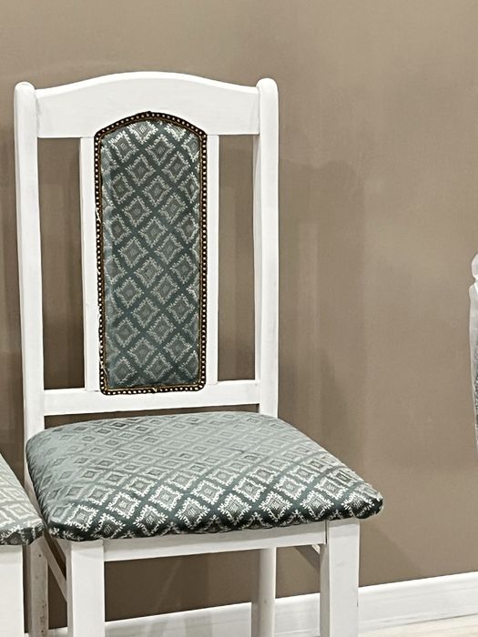 Продам стол 90*120 с 6 стульями