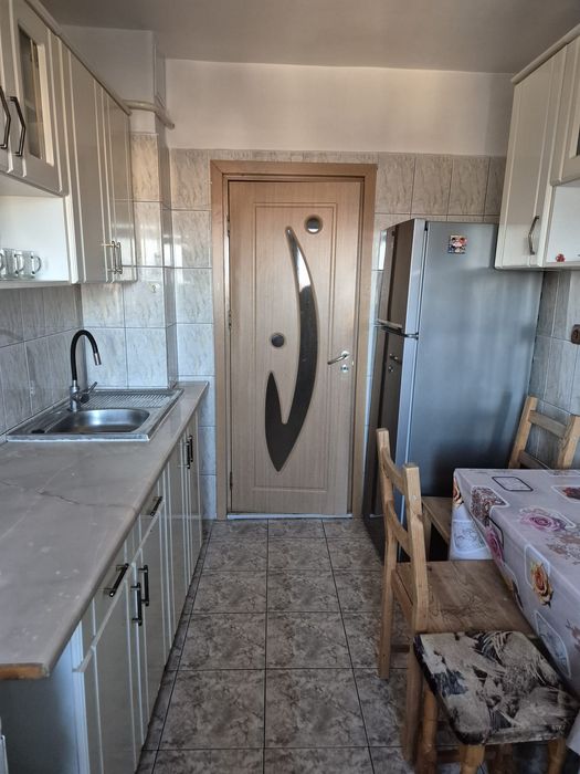 Inchiriez apartament 2 camere Parc Central