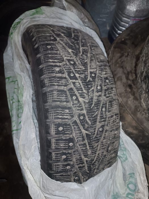 Продам резину зима R18