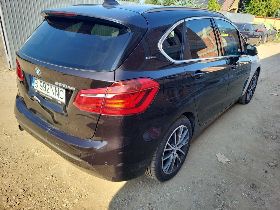 BMW seria 2 225xe hibrid an 2017 avariat