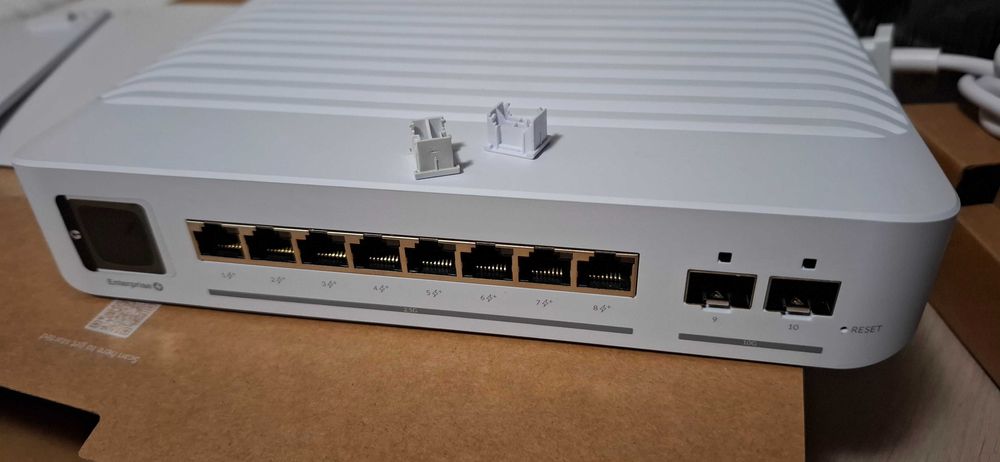 Switch Unifi Enterprise 8 PoE USW-Enterprise-8-PoE (120W) aproape nou