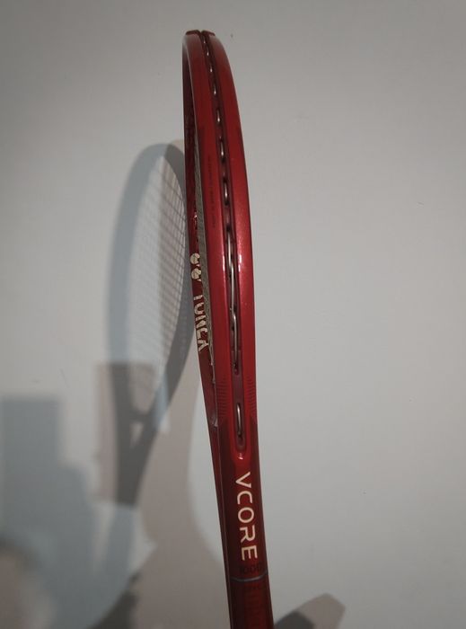 Rachetă Yonex Vcore 100D