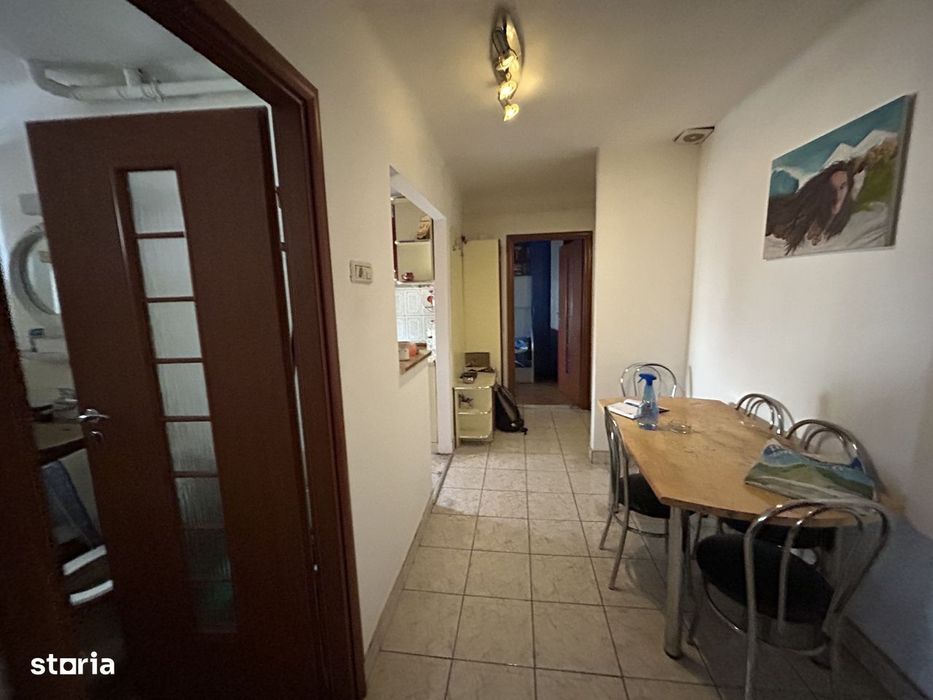 Vand apart.3 cam.ultracentral,B-dul Dragalina,et.1/4,centrala pe gaz
