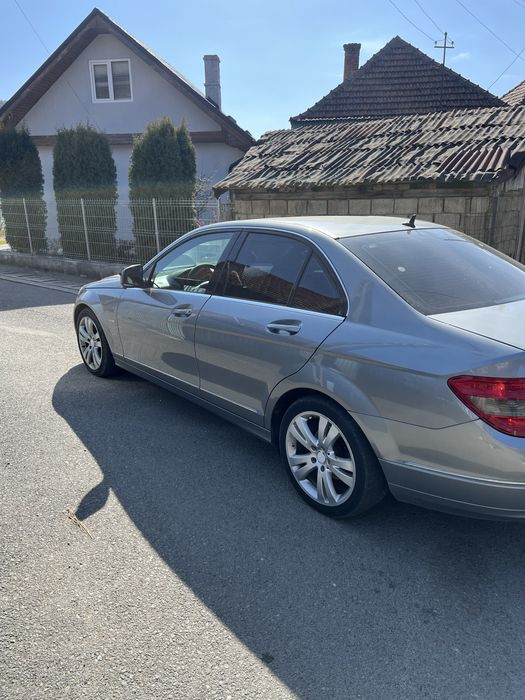 Mercedes C200 ‼️ 200 CP