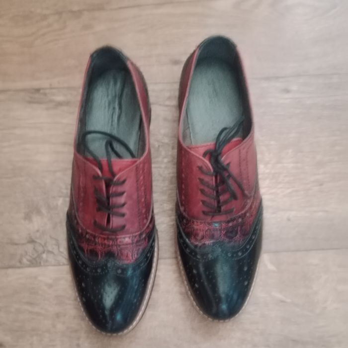 Продам женские туфли