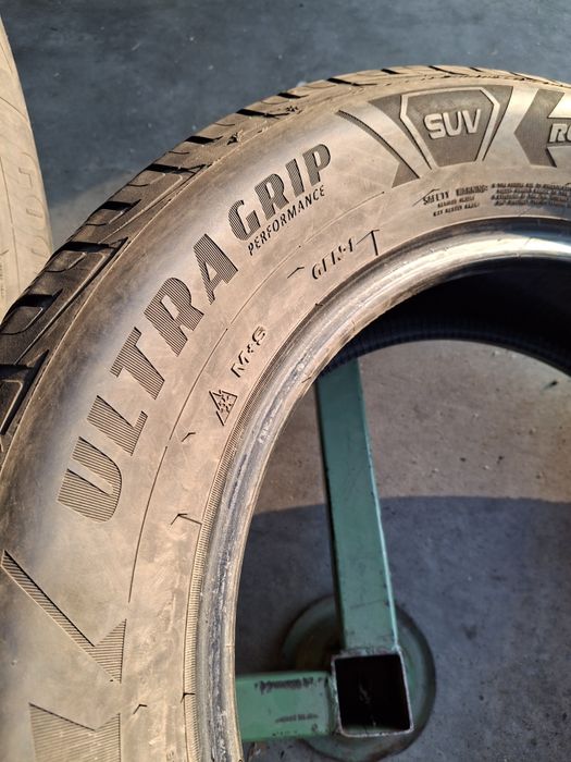 4 Anvelopele de iarnă 225 65 r17 Goodyear