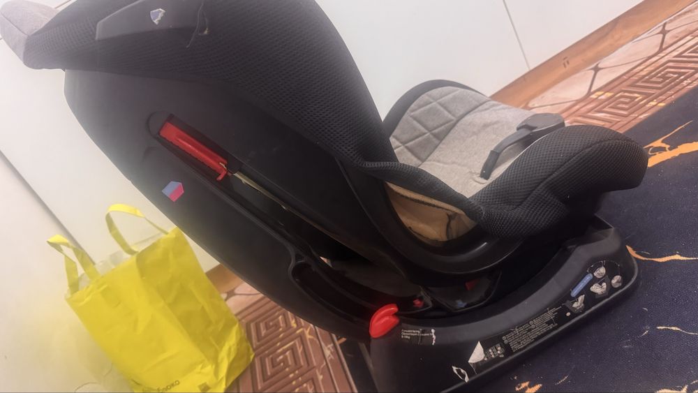 Автокресло детское, 0-4г.