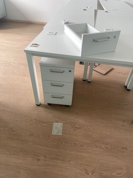 Lot birouri, rollboxuri, vanzare rapida