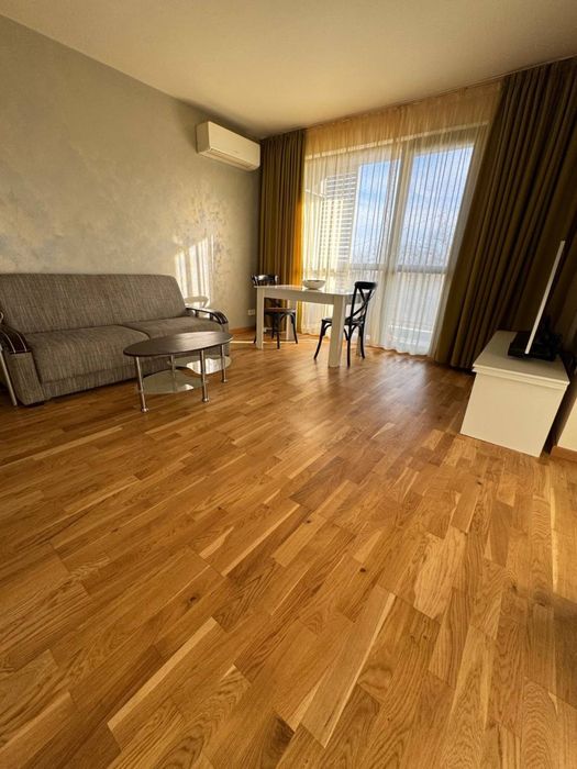 Продава се Тристаен апартамент в Варна, м-т Траката - 101 кв.м за 1981 €/кв.м - Снимка #1