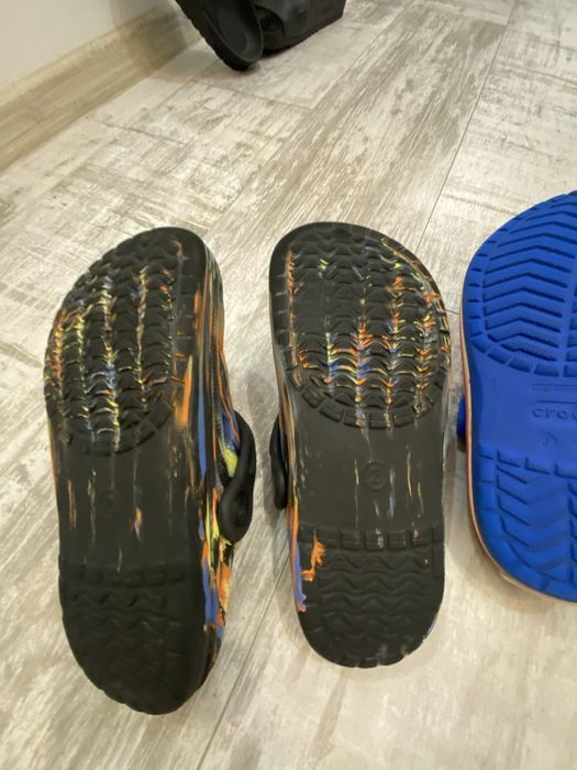 OFERTA Crocs 2 perechi