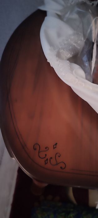 Стол стульямен сатылады