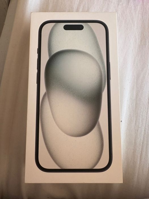 Iphone 15 256gb черен