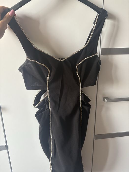 Черна рокля размер ХС