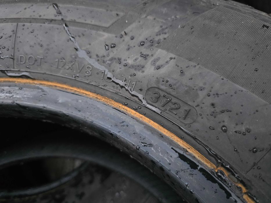 2бр Зимни гуми за бус 235 65 16 С - Hankook