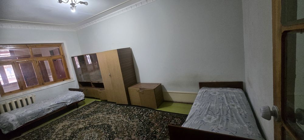 Сдаётся 2х ком квартира на 1 этаже, ор:5 мкр,Навруз, 13 школа