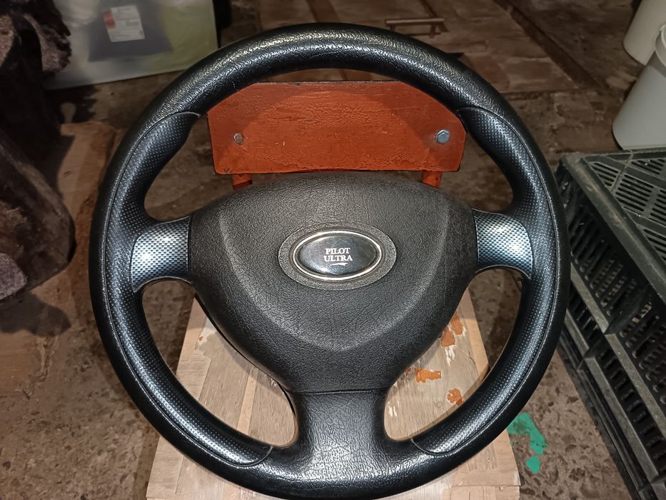 Продам руль на ваз 2107