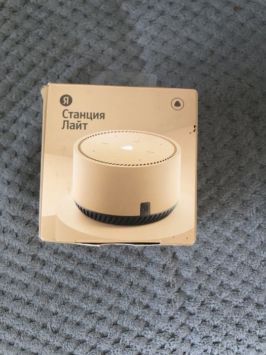 Яндекс станция с Алисой