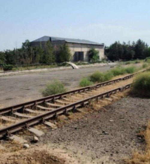 Продаётся 3 000 м² производственная база.