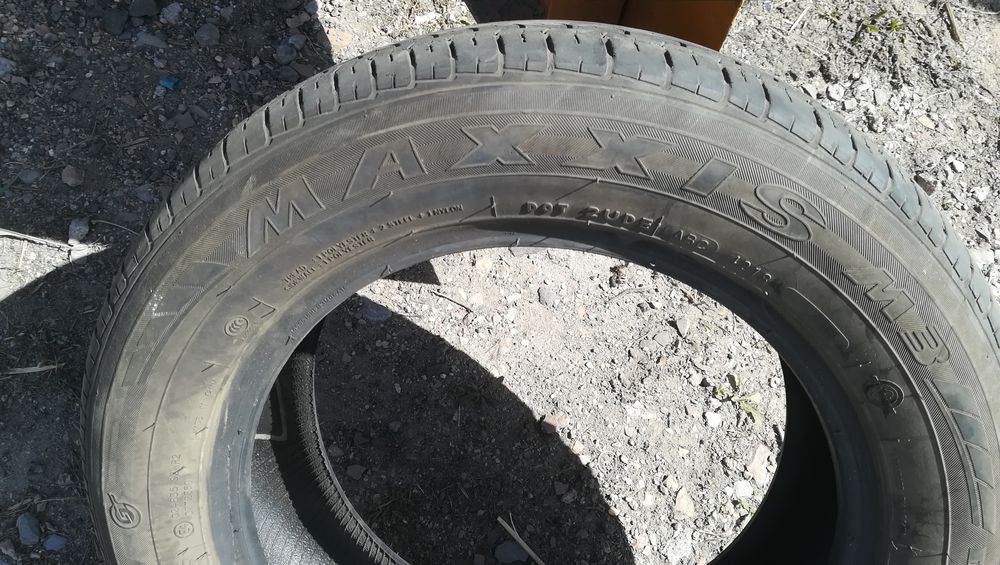 Продам летнюю резину maxxis