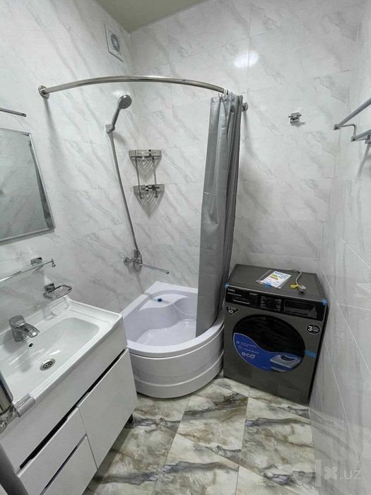 "Chilonzor kvartira sotiladi 3xonali 52m2 1/4 SROCHNO "
