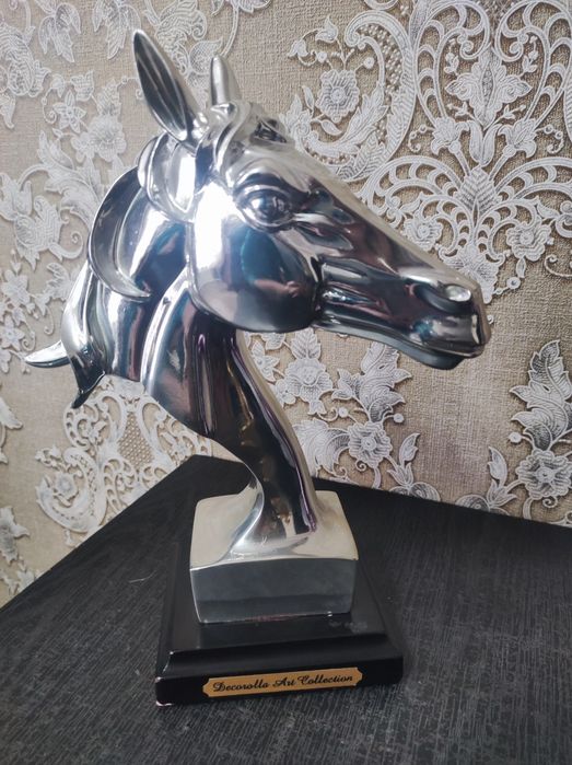 Лошадь сувенир года