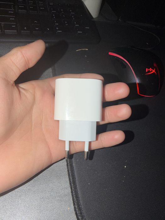 Зарядный устроиства