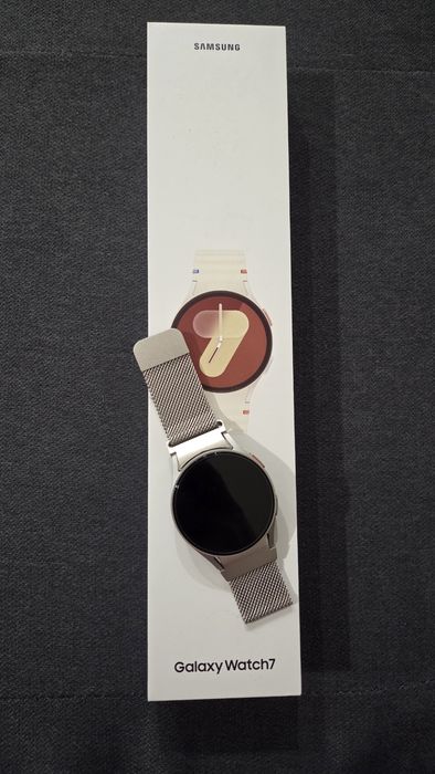Samsung Galaxy Watch 7 – като нов, с гаранция