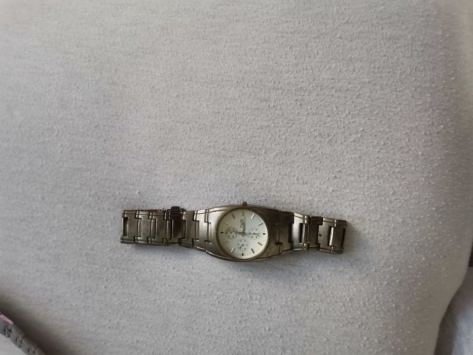 Căști cu fir  Ceasuri