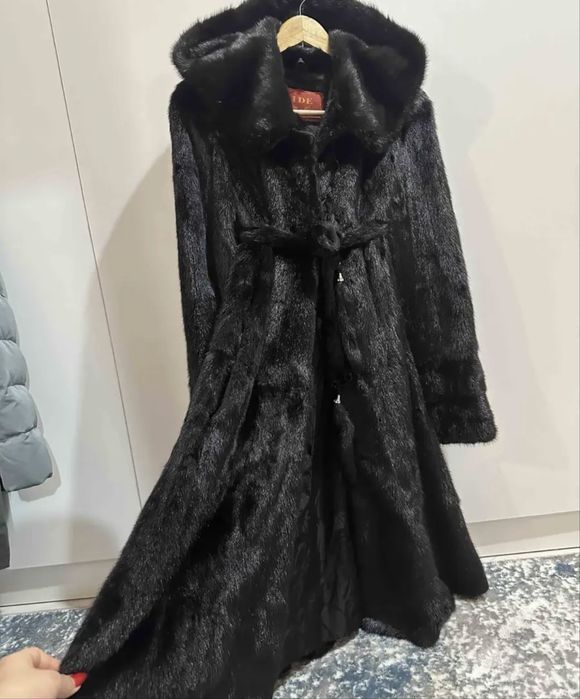 Продам норковую шубу