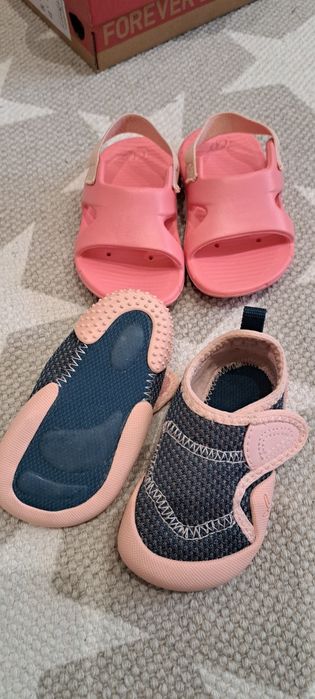 Обувки за момиче 18 и 19 номер