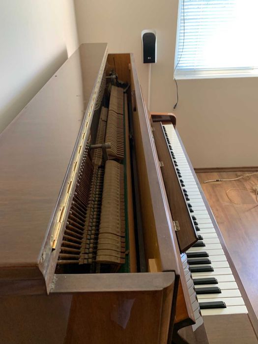 Пиано August Förster