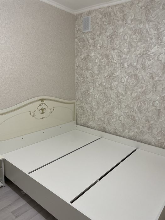 Продается двуспальный кровать 30тыс