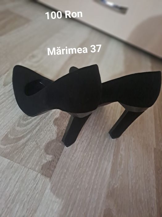Vând articole de damă nefolosite