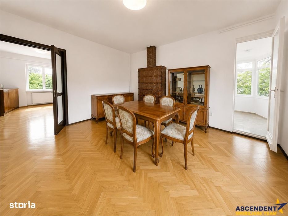 Apartament reprezentativ, 5 camere, pentru birou sau locuinta, Central — fotografia 1