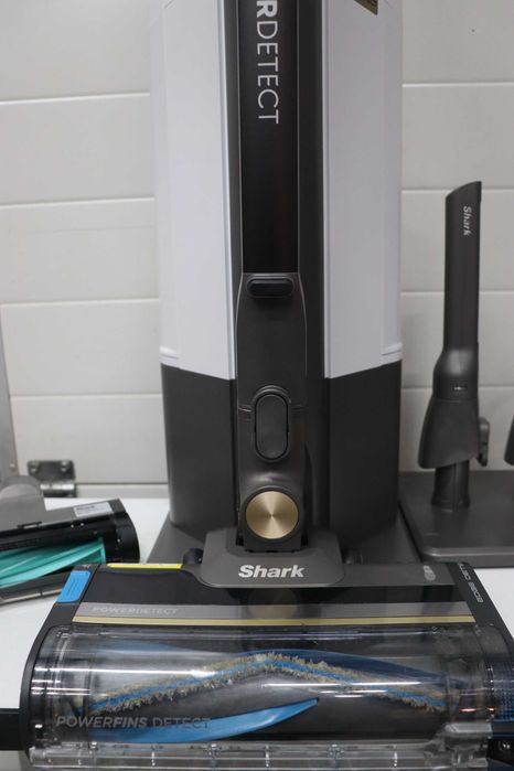 Безжична прахосмукачка Shark PowerDetect Clean&Empty,станция IP3225EUT