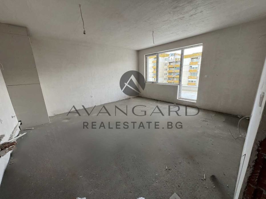 оф.21883 Просторен двустаен с АКТ 14/ Южен