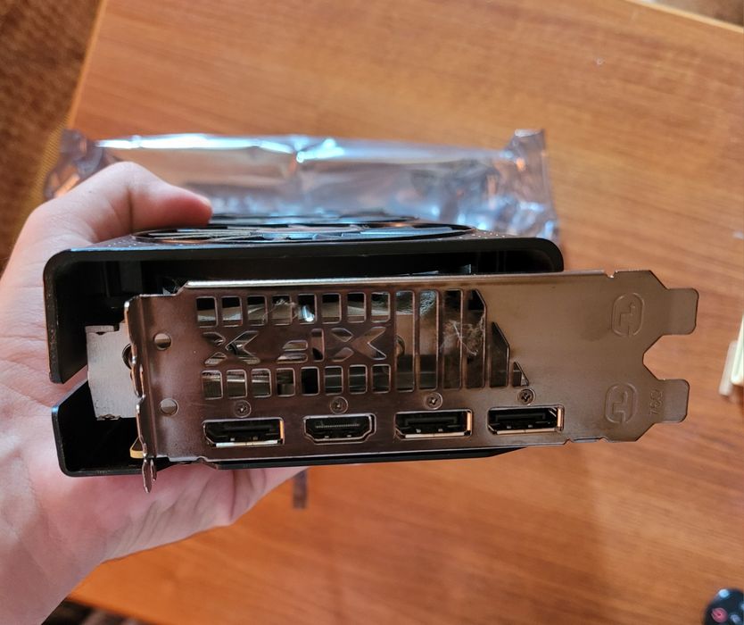 Placa video XFX Qick 309 RX7600XT 16GB