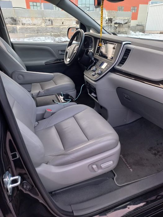 Продам Тойота Сиена