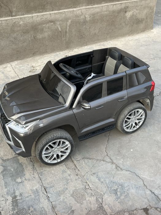 Продам электромобиль в отличном состоянии