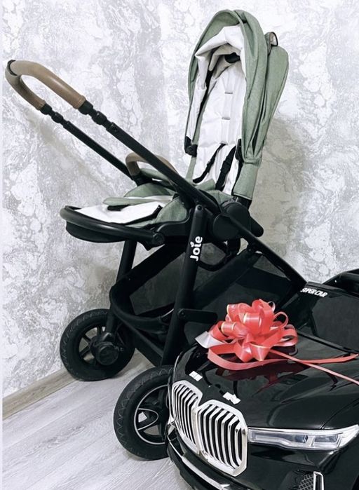 Продам коляску Joie