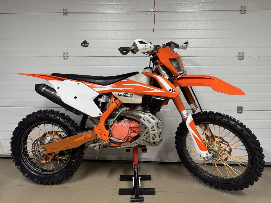 KTM XC-300-2019/Carburație