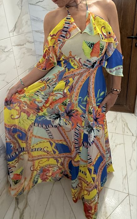 Ефирна дълга рокля