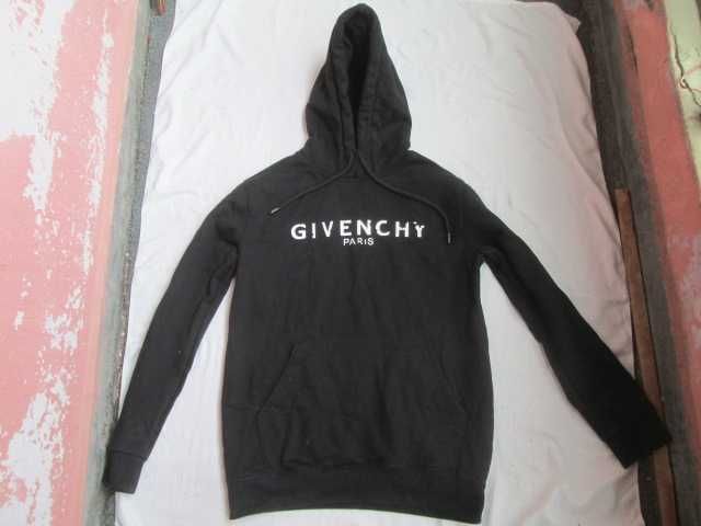 GIVENCHY ватиран черен анурак размер М.