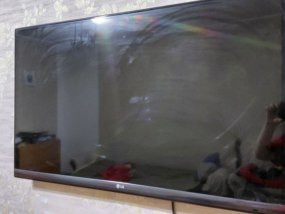 Продам Телевизор LG