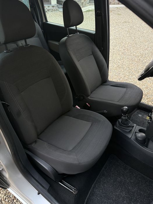 Dacia Lodgy 1.5Dci 109CP / 162.000km / Clima / Carlig / Naviagtie / Germania