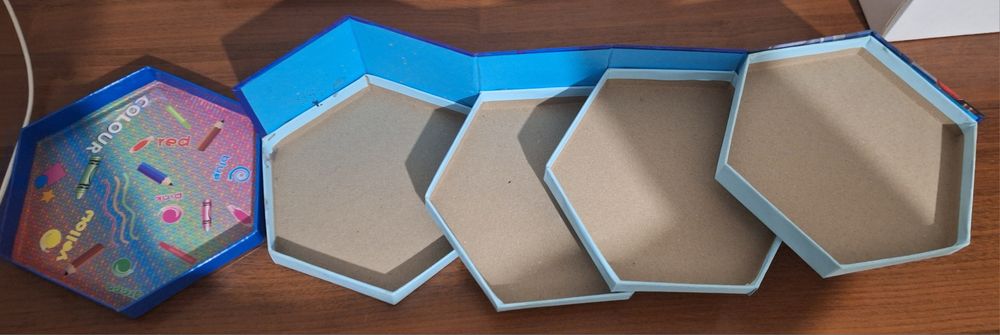 Коробочка от карандашей и красок