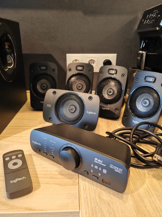 Съраунд система Logitech Z906 5.1