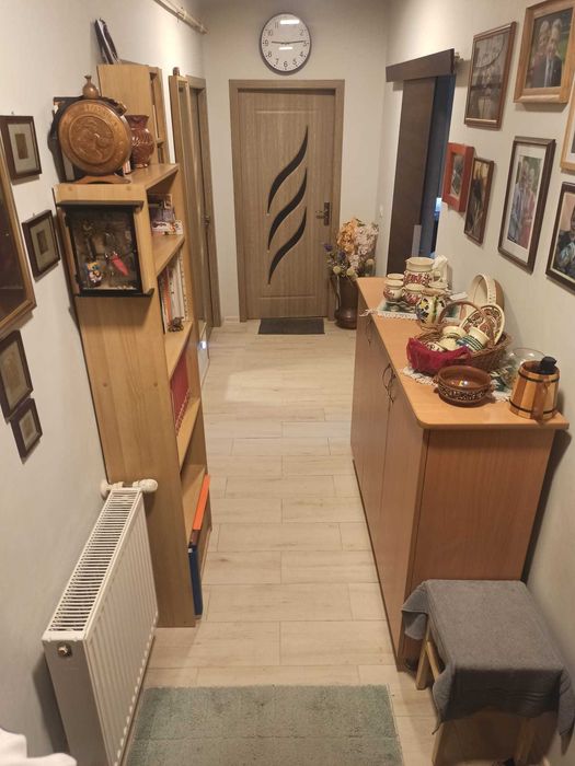 Apartament de Vanzare foarte spațios și luminos